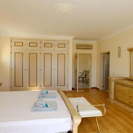 Villa 6friends, Clever Details - Quiet Area Close To A And Pinhal Golf Course *